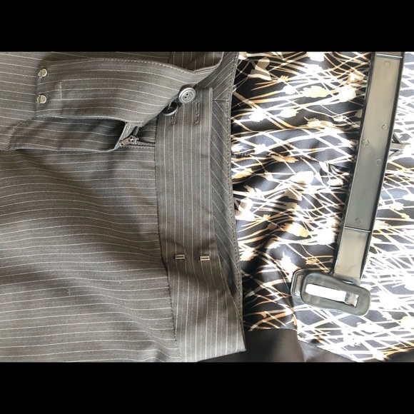 Tahari by Arthur Levine suit - Picture 6 of 7